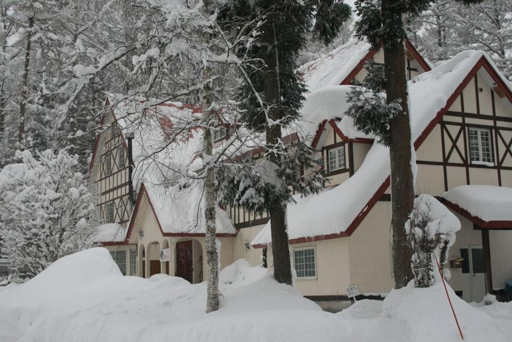 Hotel ピュアモール ミモザ Hakuba Esterno foto